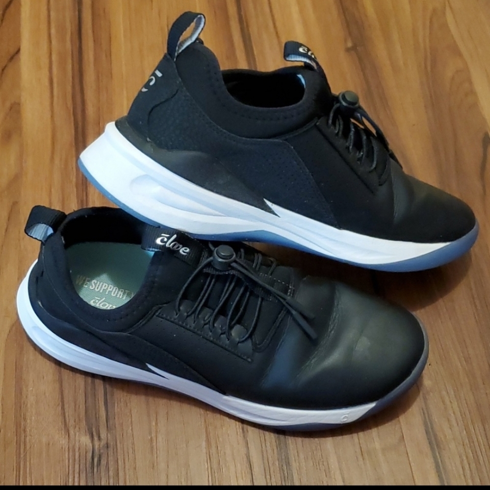 Clove Nightshift nursing shoes W9/M7.5